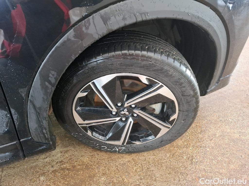  Land Rover  Discovery MITSUBISHI Eclipse Cross / 2020 / 5P / SUV 2.4 Twin Motor 4WD Intense Style #8