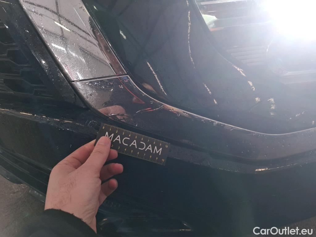  Land Rover  Discovery MITSUBISHI Eclipse Cross / 2020 / 5P / SUV 2.4 Twin Motor 4WD Intense Style #13