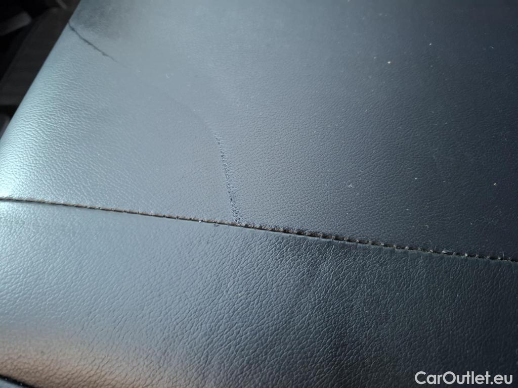  Land Rover  Discovery MITSUBISHI Eclipse Cross / 2020 / 5P / SUV 2.4 Twin Motor 4WD Intense Style #26