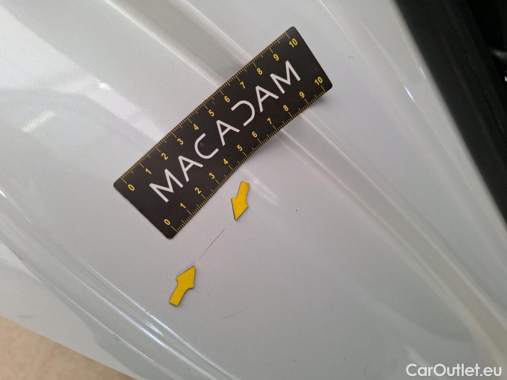  Toyota  Yaris TOYOTA  Hybride / 2019 / 5P / Berline Hybride 116h Collection #39