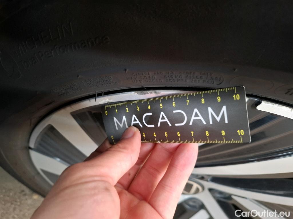  Volkswagen  Golf  VOLKSWAGEN / 2020 / 5P / Berline 1.4 eHybrid OPF 204 DSG6 Style #34