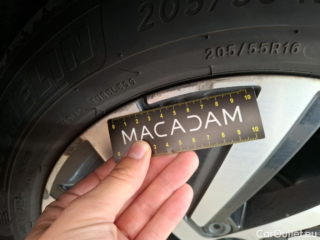  Volkswagen  Golf  VOLKSWAGEN / 2020 / 5P / Berline 1.4 eHybrid OPF 204 DSG6 Style #12