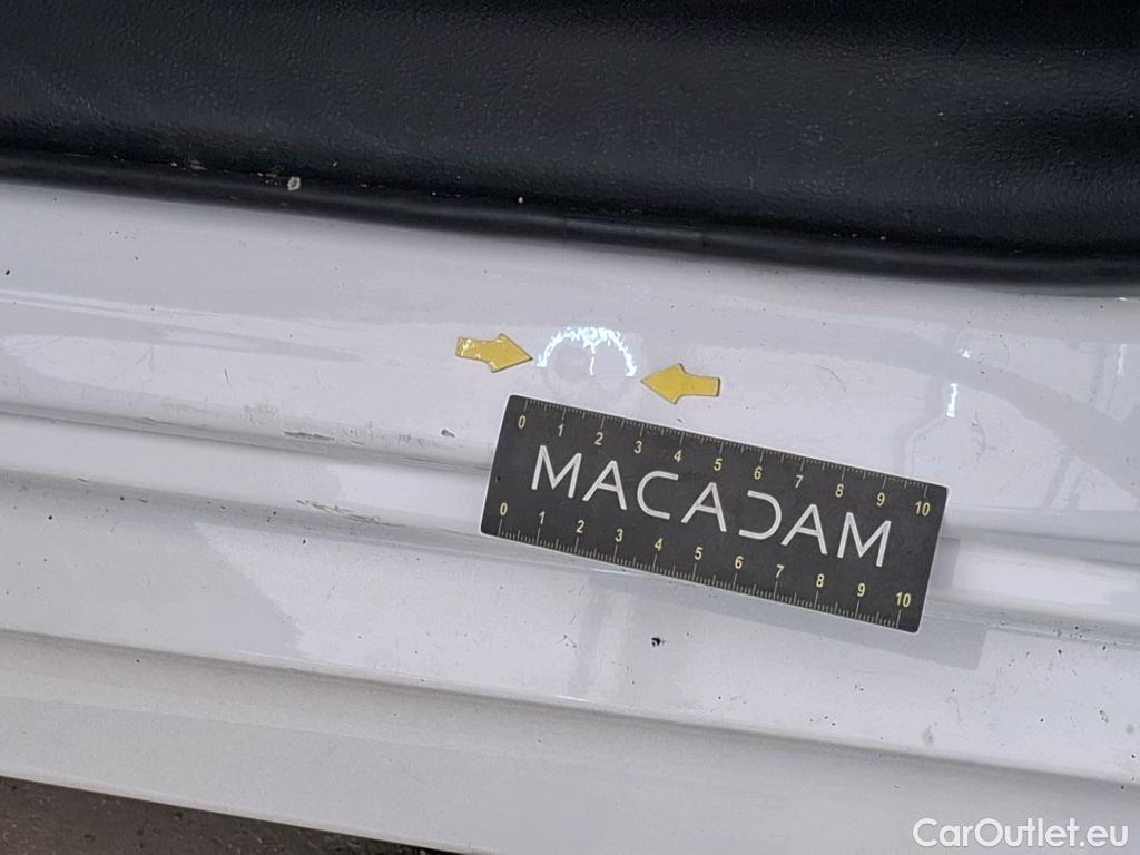  Toyota  Yaris TOYOTA  Hybride / 2019 / 5P / Berline Hybride 116h Dynamic Business Stage Acad #14