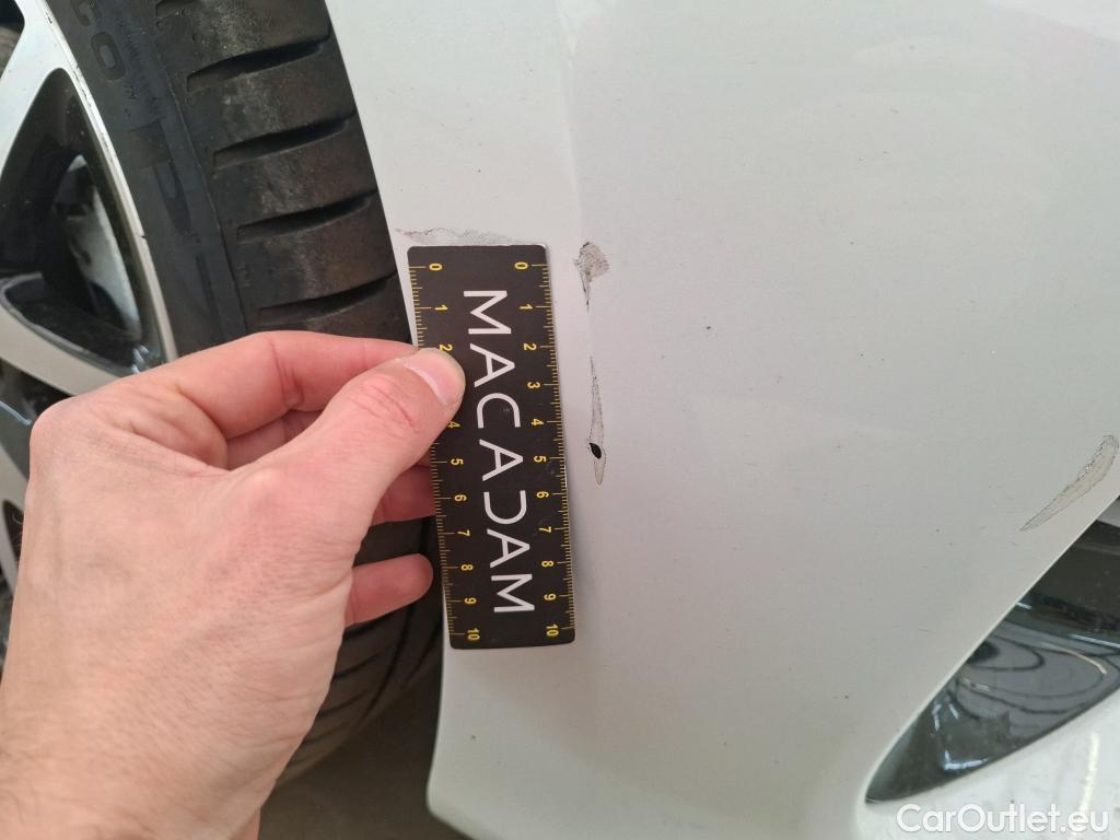  Toyota  Yaris TOYOTA  Hybride / 2019 / 5P / Berline Hybride 116h Collection #14