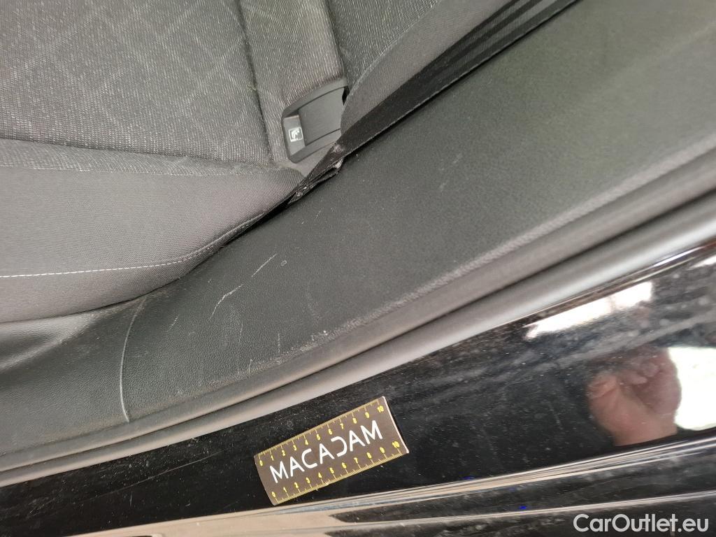  Volkswagen  Golf  VOLKSWAGEN  2020  5P  Berline 10 eTSI OPF 110 DSG7 Life Business #6