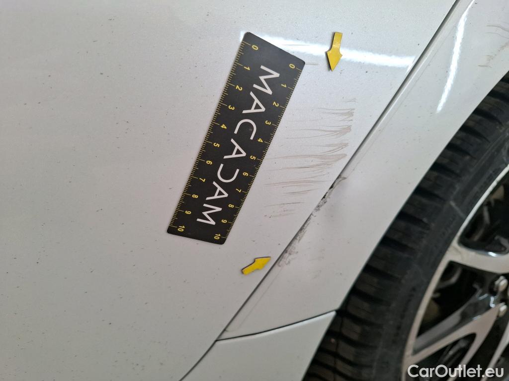  Toyota  Yaris TOYOTA  Hybride / 2019 / 5P / Berline Hybride 116h Collection #9