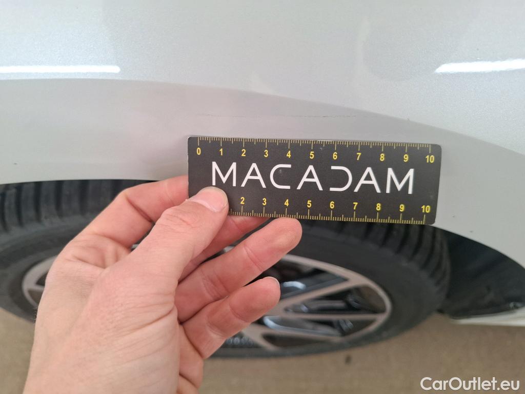  Toyota  Yaris TOYOTA  Hybride / 2019 / 5P / Berline Hybride 116h Collection #51