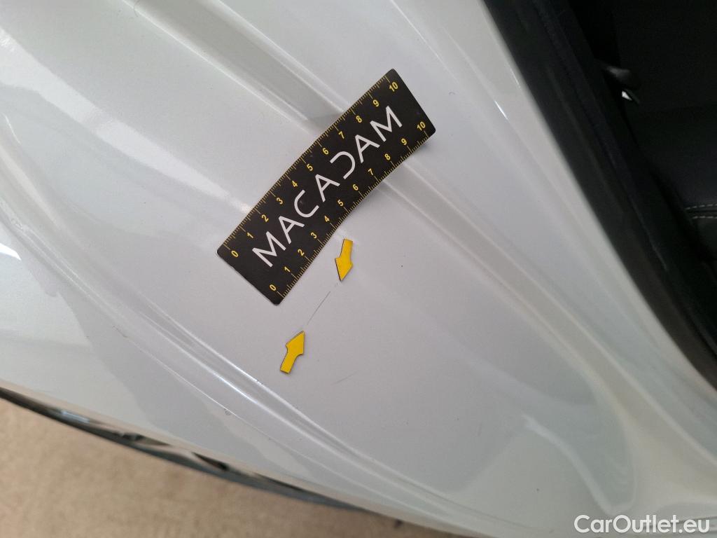  Toyota  Yaris TOYOTA  Hybride / 2019 / 5P / Berline Hybride 116h Collection #38