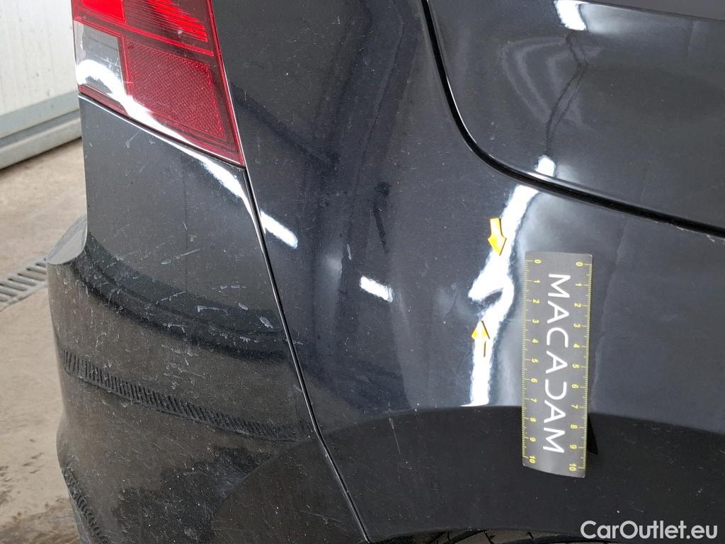  Volkswagen  Golf  VOLKSWAGEN / 2020 / 5P / Berline 1.5 eTSI OPF 150 DSG7 Life Busi 1st #19