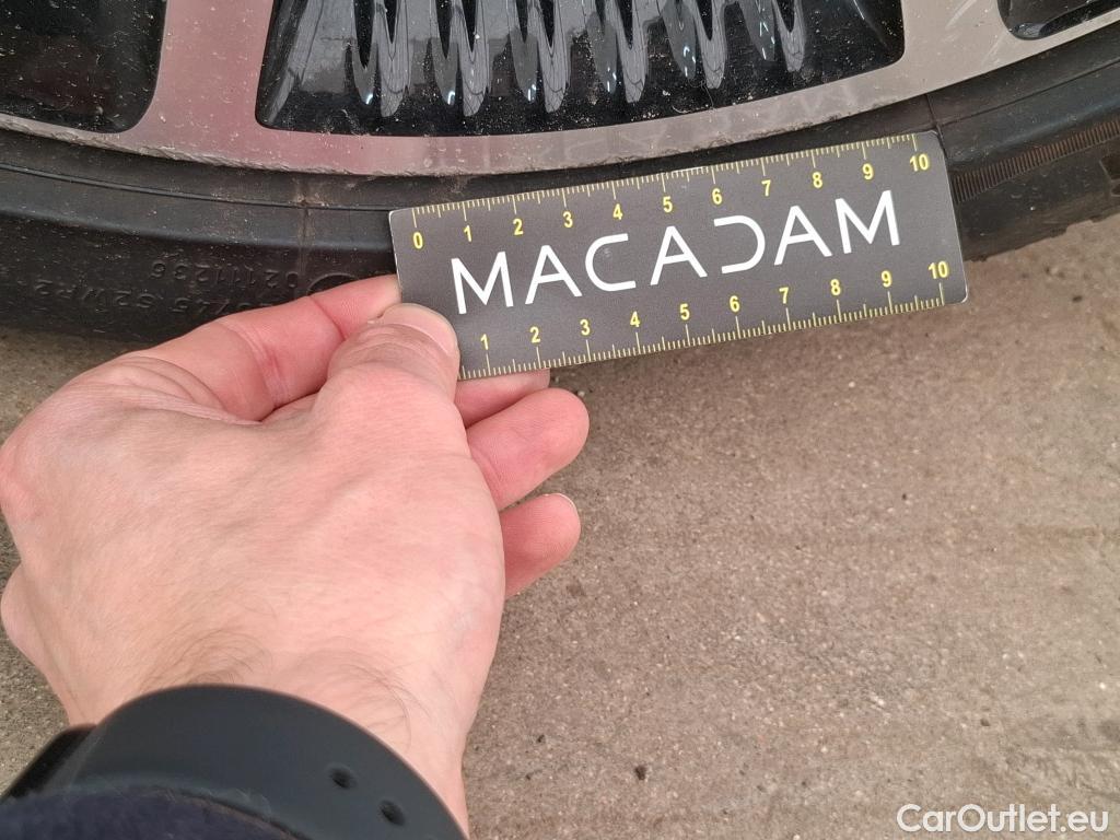  Toyota  Yaris TOYOTA  Hybride / 2019 / 5P / Berline Hybride 116h Collection #34