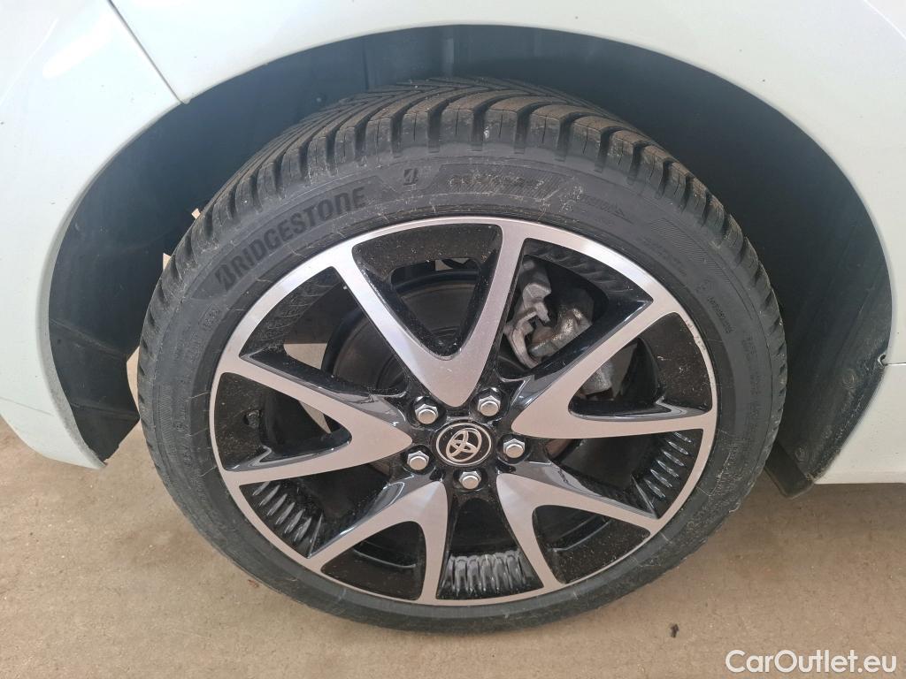  Toyota  Yaris TOYOTA  Hybride / 2019 / 5P / Berline Hybride 116h Collection #46