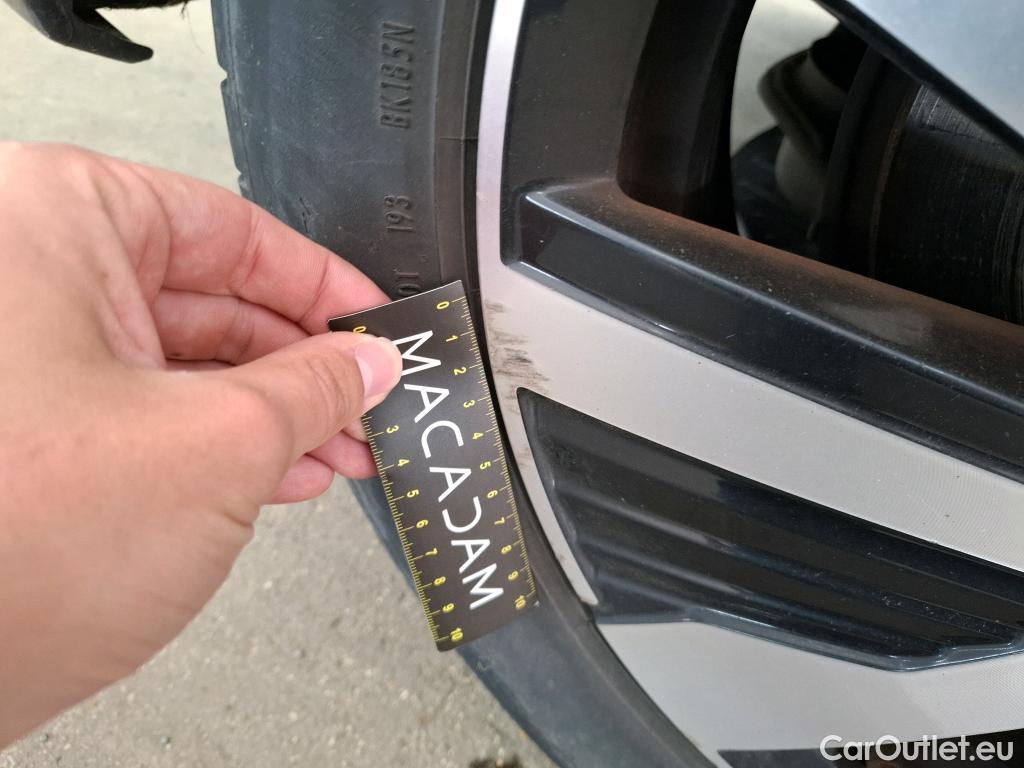  Volkswagen  Golf  VOLKSWAGEN / 2020 / 5P / Berline 1.4 eHybrid OPF 204 DSG6 Style #21