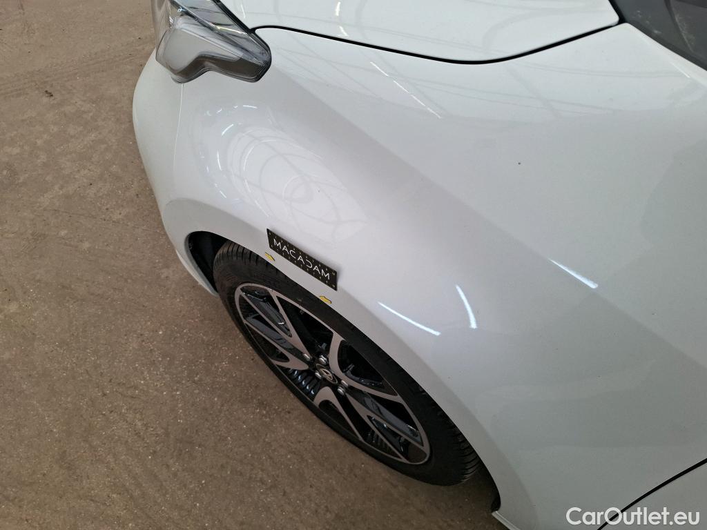  Toyota  Yaris TOYOTA  Hybride / 2019 / 5P / Berline Hybride 116h Collection #1