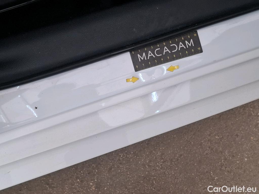  Toyota  Yaris TOYOTA  Hybride / 2019 / 5P / Berline Hybride 116h Dynamic Business Stage Acad #16