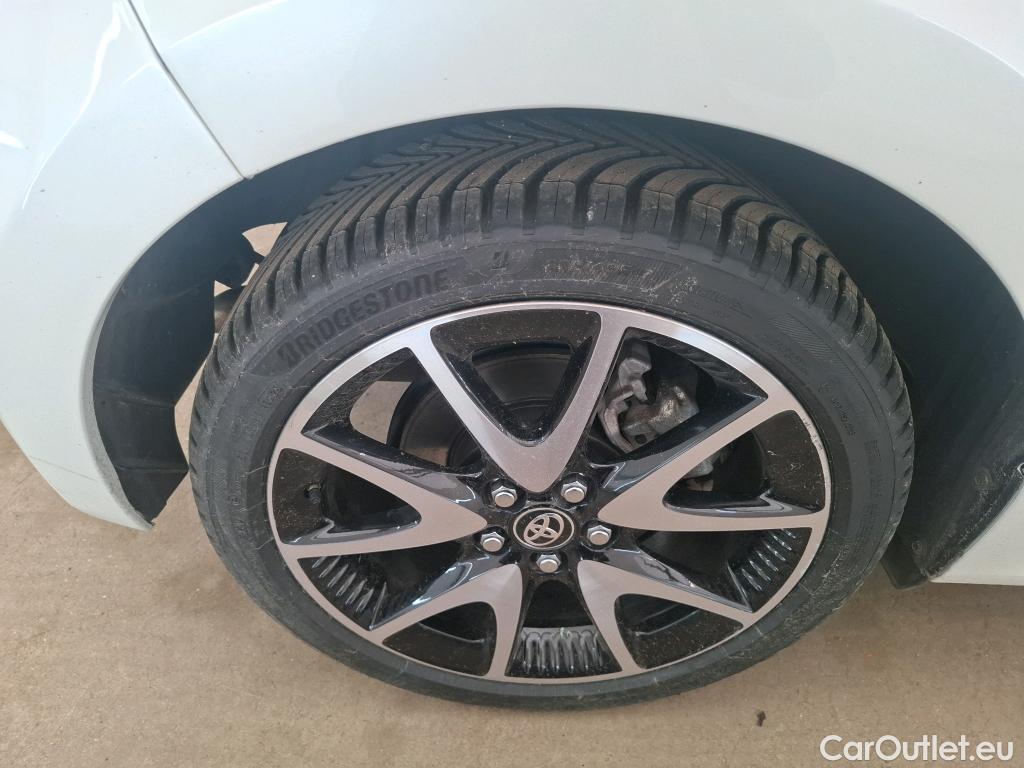  Toyota  Yaris TOYOTA  Hybride / 2019 / 5P / Berline Hybride 116h Collection #45