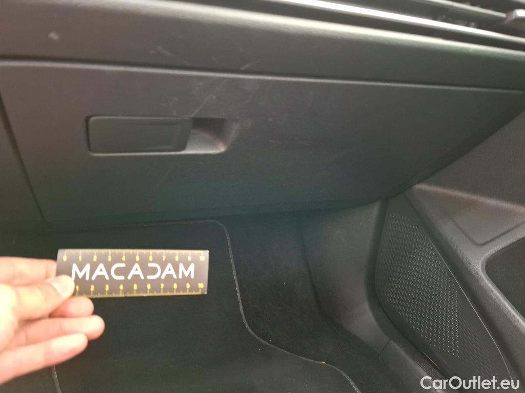  Volkswagen  Golf  VOLKSWAGEN / 2020 / 5P / Berline 1.4 eHybrid OPF 204 DSG6 Style #23