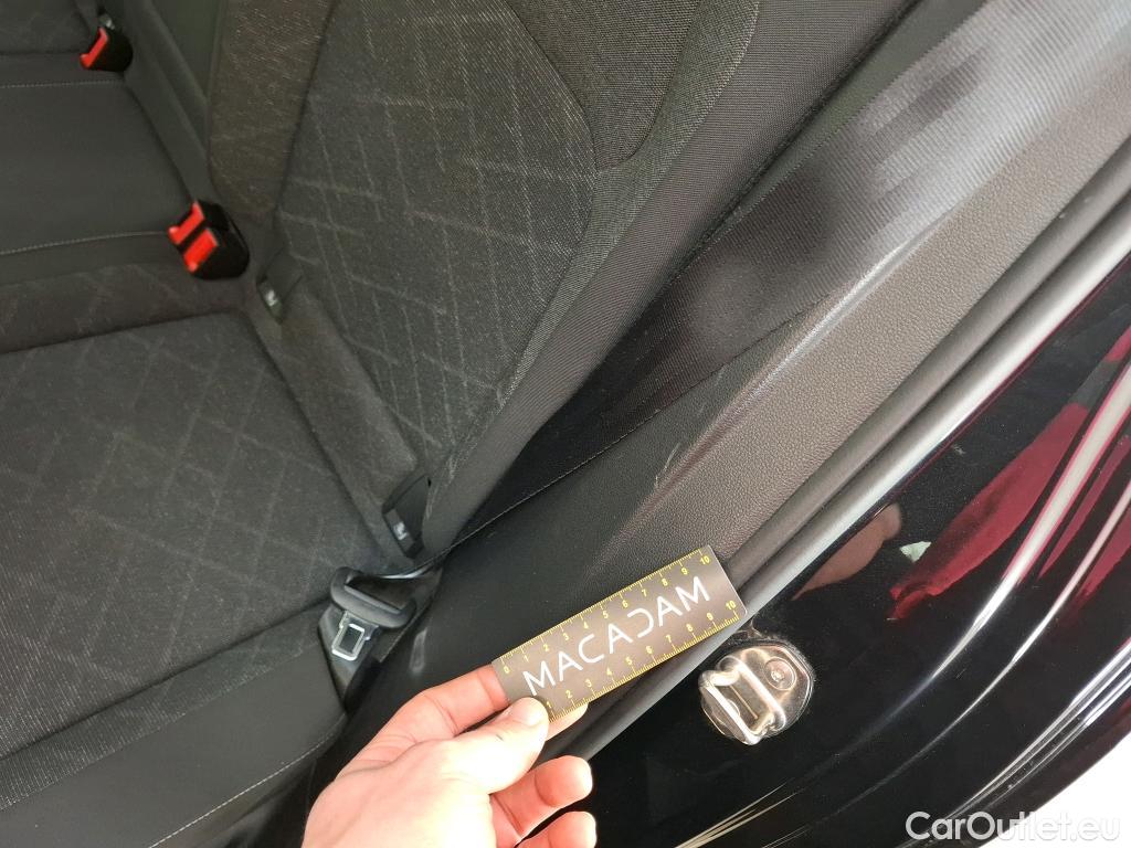  Volkswagen  Golf  VOLKSWAGEN / 2020 / 5P / Berline 1.5 eTSI OPF 150 DSG7 Life Busi 1st #12