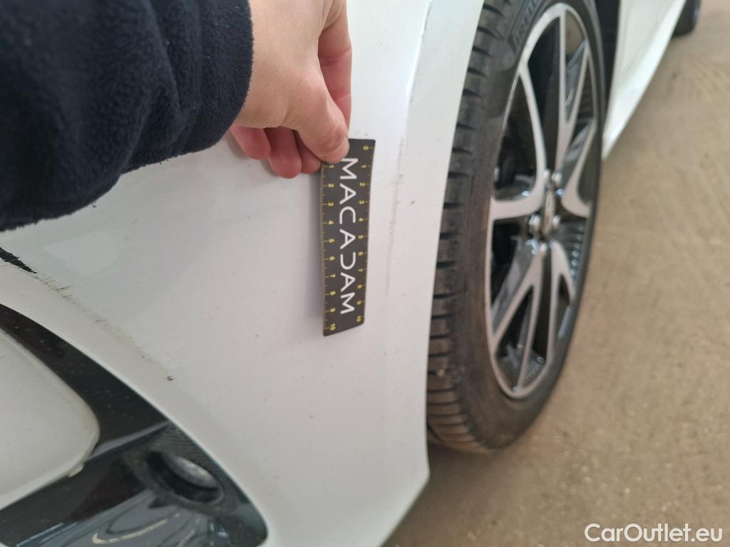  Toyota  Yaris TOYOTA  Hybride / 2019 / 5P / Berline Hybride 116h Collection #18