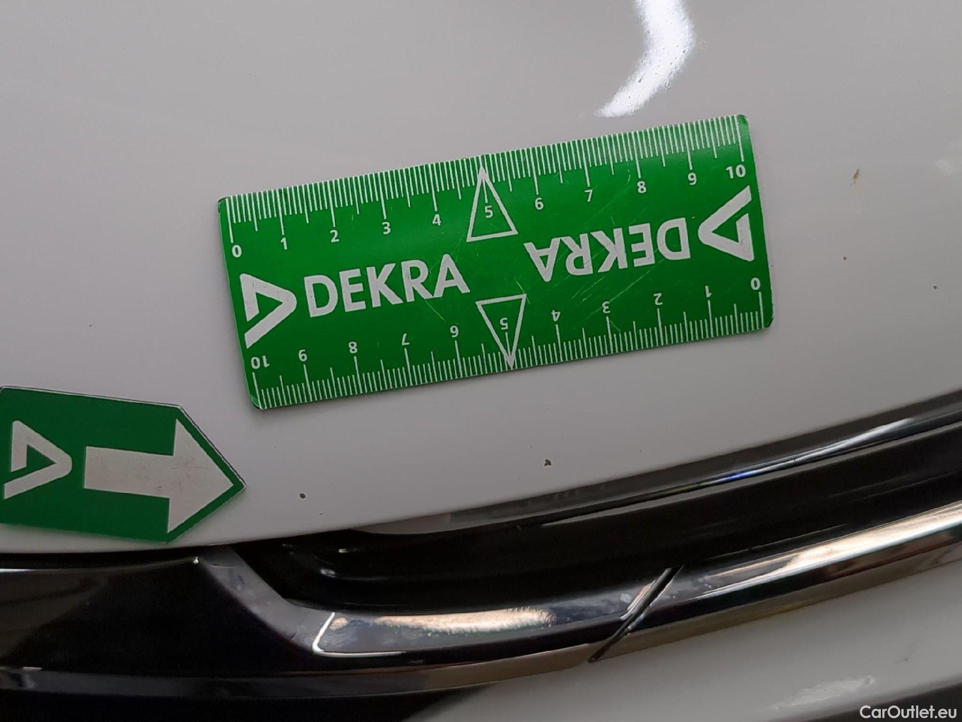  Citroen  C4  Berline Feel Nav Business R 1.5 BlueHDI 130CV BVA8 6E / TRANSFO VP VF #16