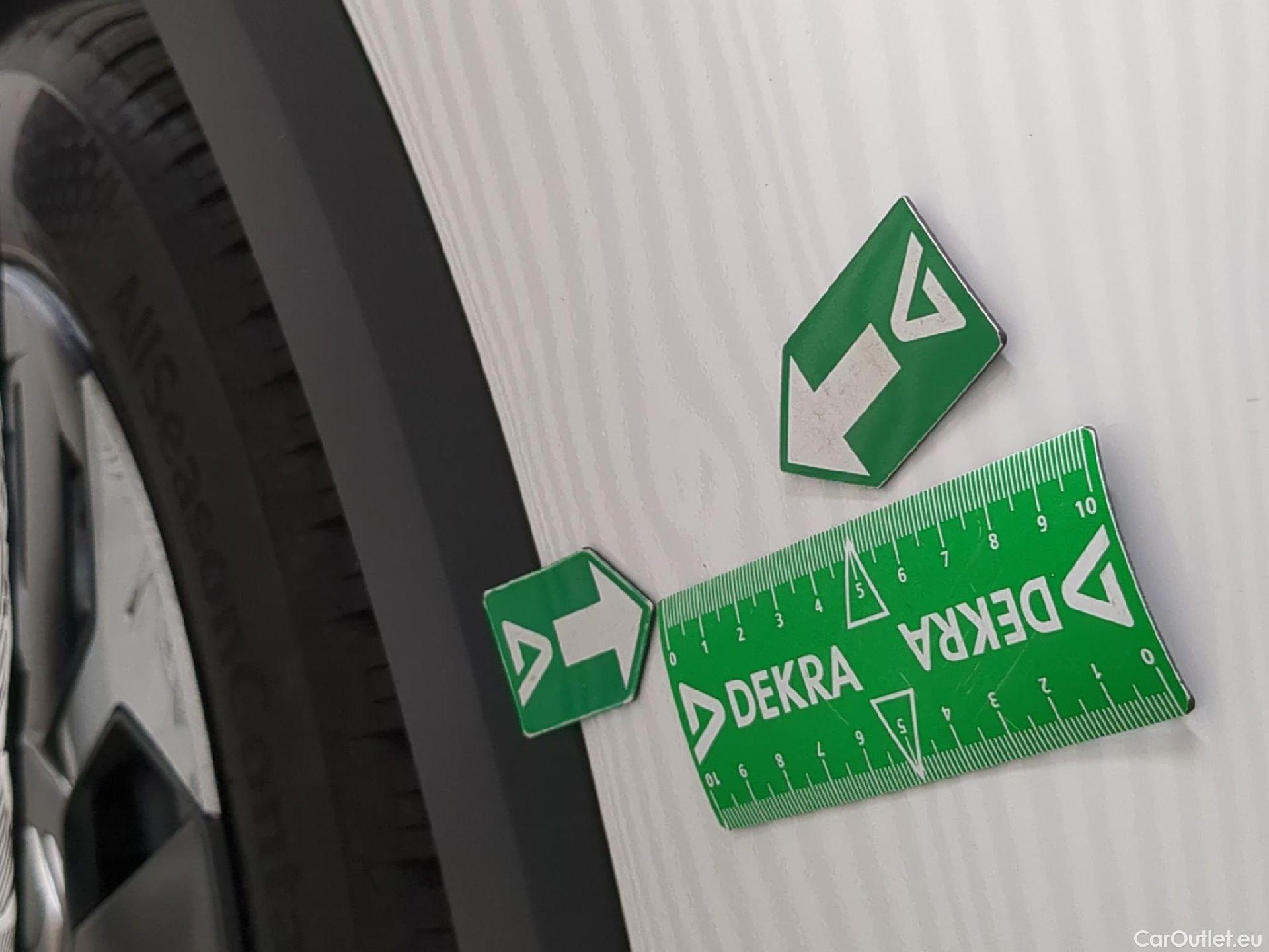  Citroen  C4  Berline Feel Nav Business R 1.5 BlueHDI 130CV BVA8 6E / TRANSFO VP VF #12