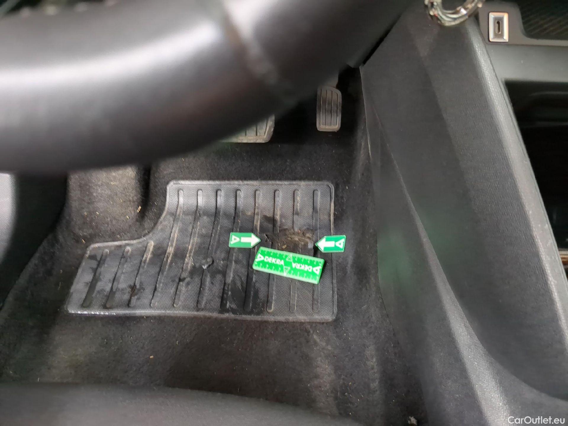  Citroen  C4  Berline Feel Nav Business R 1.5 BlueHDI 130CV BVA8 6E / TRANSFO VP VF #26