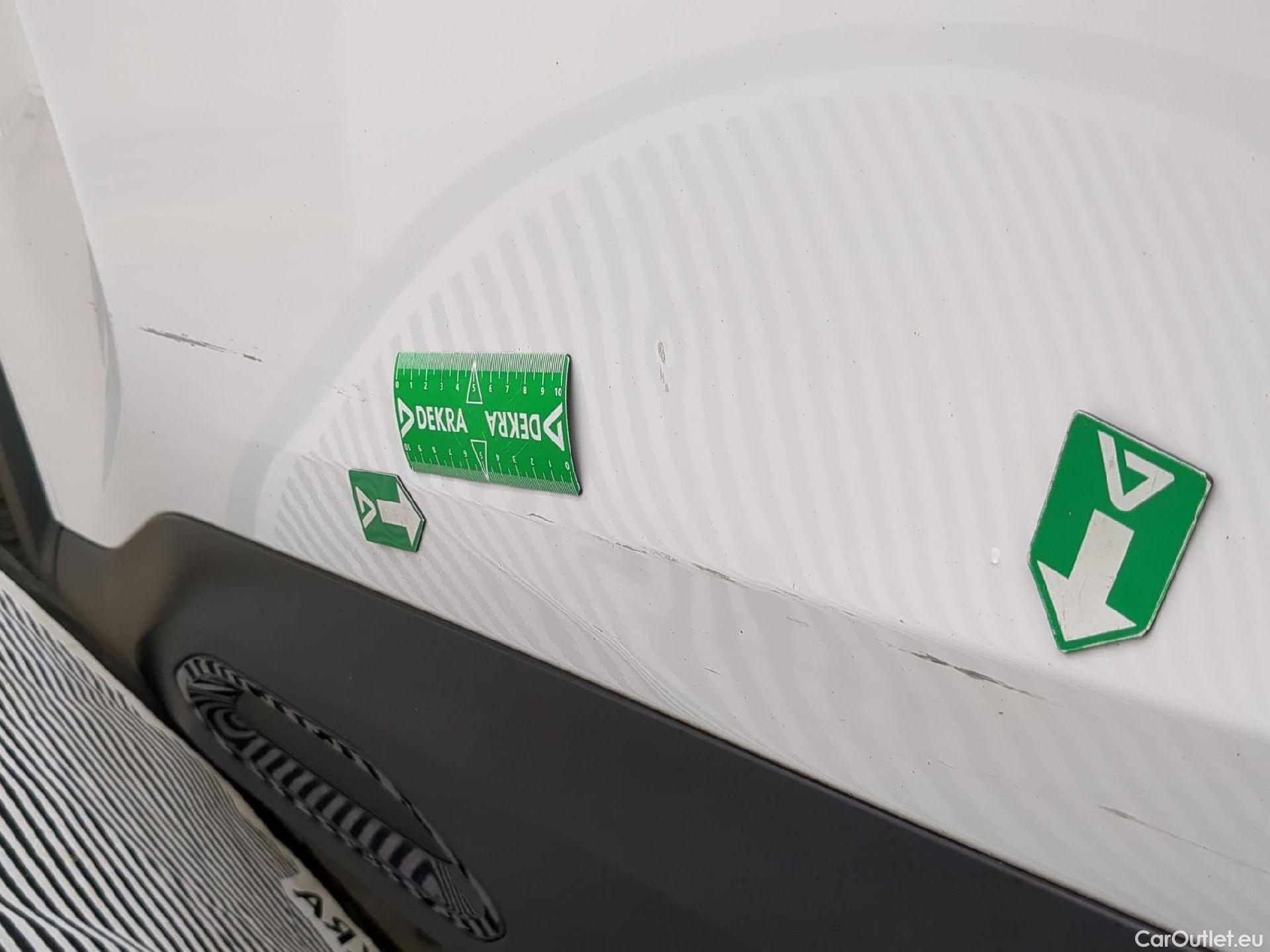  Citroen  C4  Berline Feel Nav Business R 1.5 BlueHDI 130CV BVA8 6E / TRANSFO VP VF #20