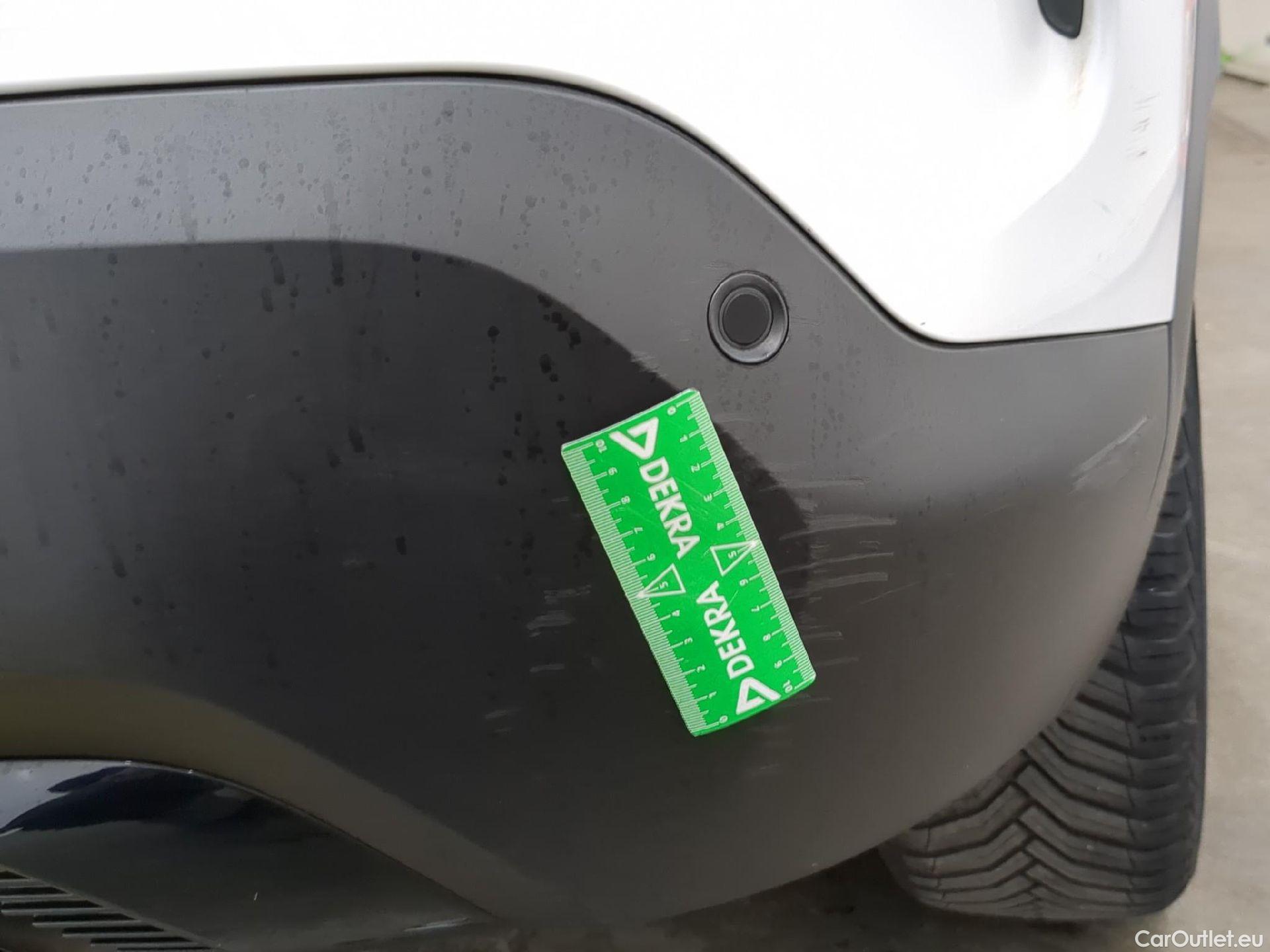  Citroen  C4  Berline Feel Nav Business R 1.5 BlueHDI 130CV BVA8 6E / TRANSFO VP VF #22