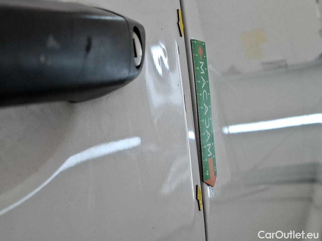  Citroen  Jumpy CITROEN  VU 4p Fourgon M BlueHDi 120 S&S BVM6 (340 Nm) Driver #28