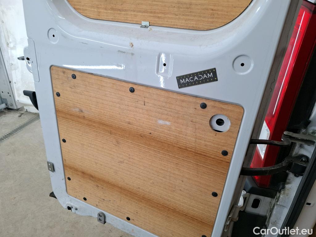  Citroen  Jumper CITROEN  / 2014 / 4P / Fourgon tôlé 35 L2H2 BlueHDi 140 S&S BVM6 Driver #31