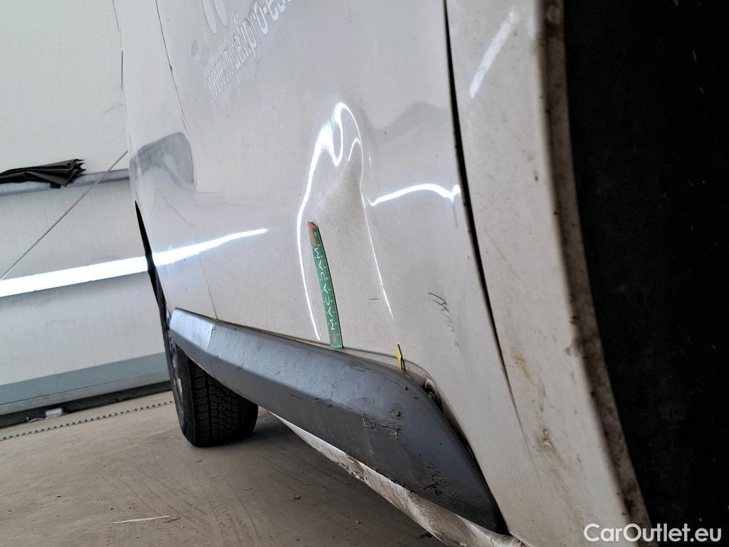  Citroen  Jumpy CITROEN  VU 4p Fourgon M BlueHDi 120 S&S BVM6 (340 Nm) Driver #2