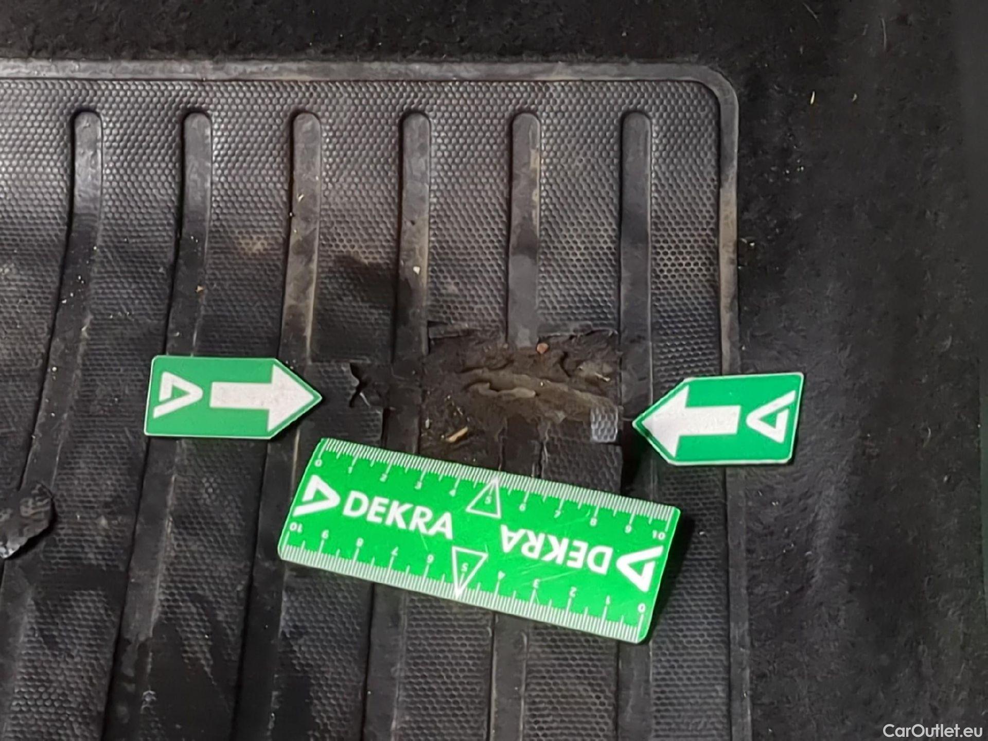  Citroen  C4  Berline Feel Nav Business R 1.5 BlueHDI 130CV BVA8 6E / TRANSFO VP VF #25