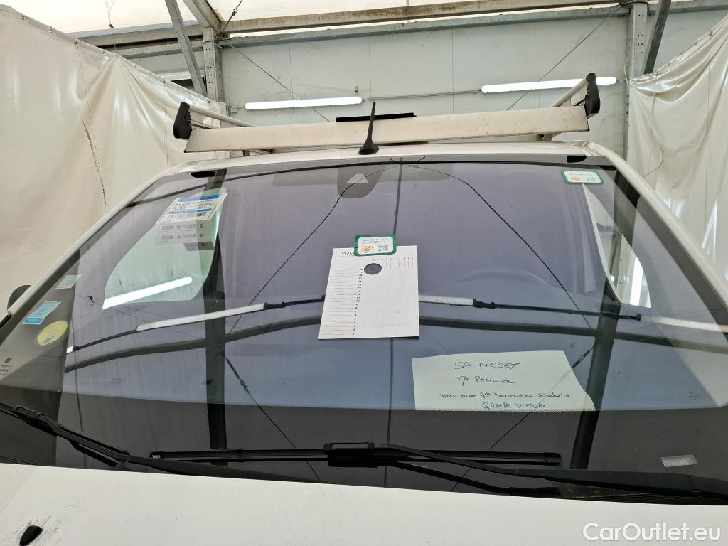  Citroen  Jumpy CITROEN  VU 4p Fourgon M BlueHDi 120 S&S BVM6 (340 Nm) Driver #52