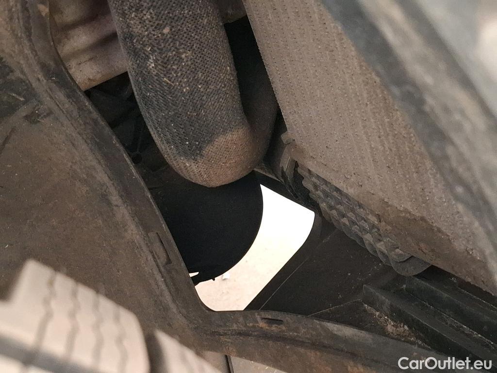  Citroen  Jumpy CITROEN  VU 4p Fourgon M BlueHDi 120 S&S BVM6 (340 Nm) Driver #39