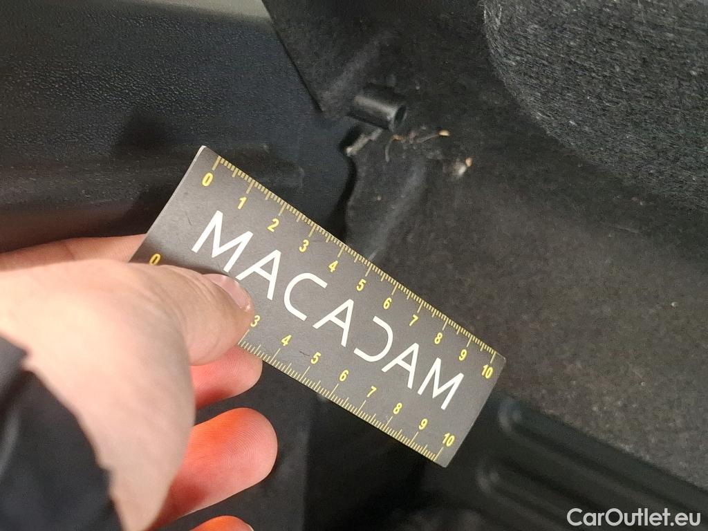  Citroen  C4 Cactus  Feel Nav Société 1.5 BlueHDi 100CV BVM6 E6d #46