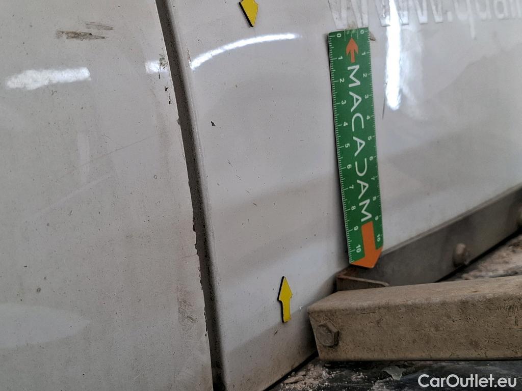  Citroen  Jumpy CITROEN  VU 4p Fourgon M BlueHDi 120 S&S BVM6 (340 Nm) Driver #31