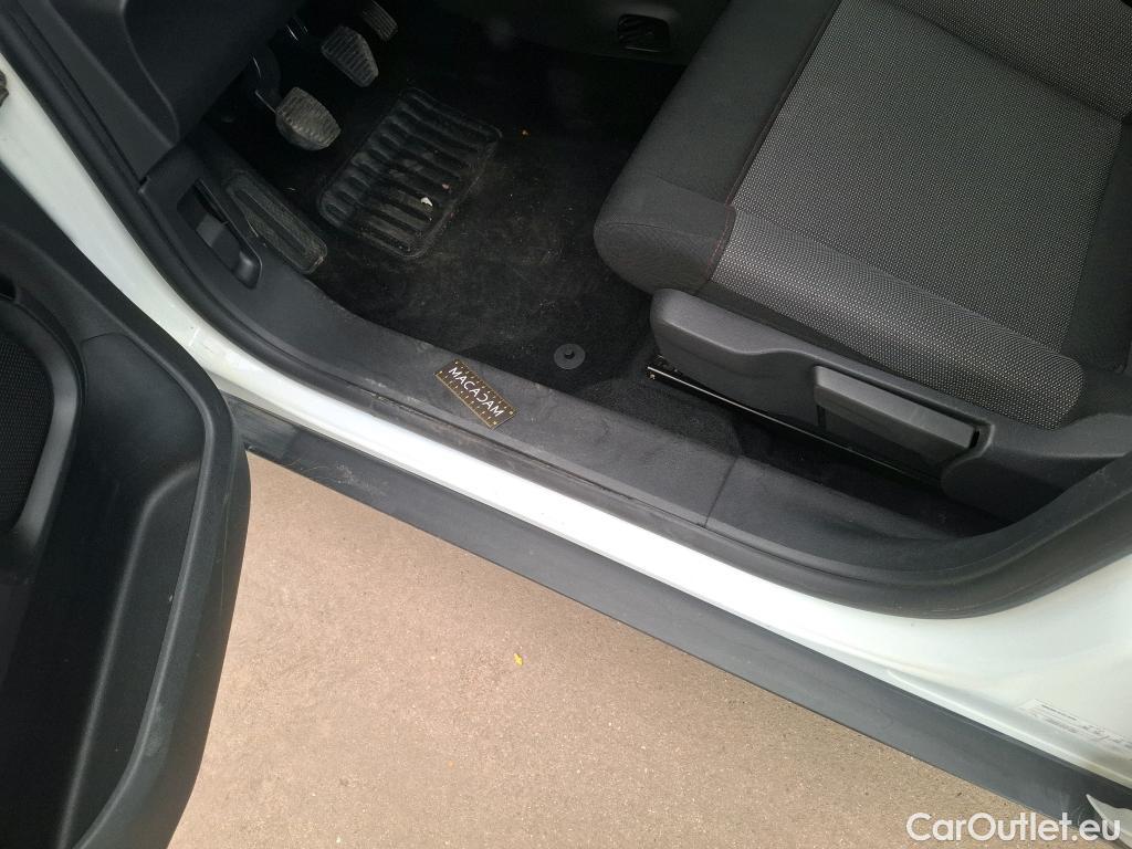  Citroen  C4 Cactus  Feel Nav Société 1.5 BlueHDi 100CV BVM6 E6d #17