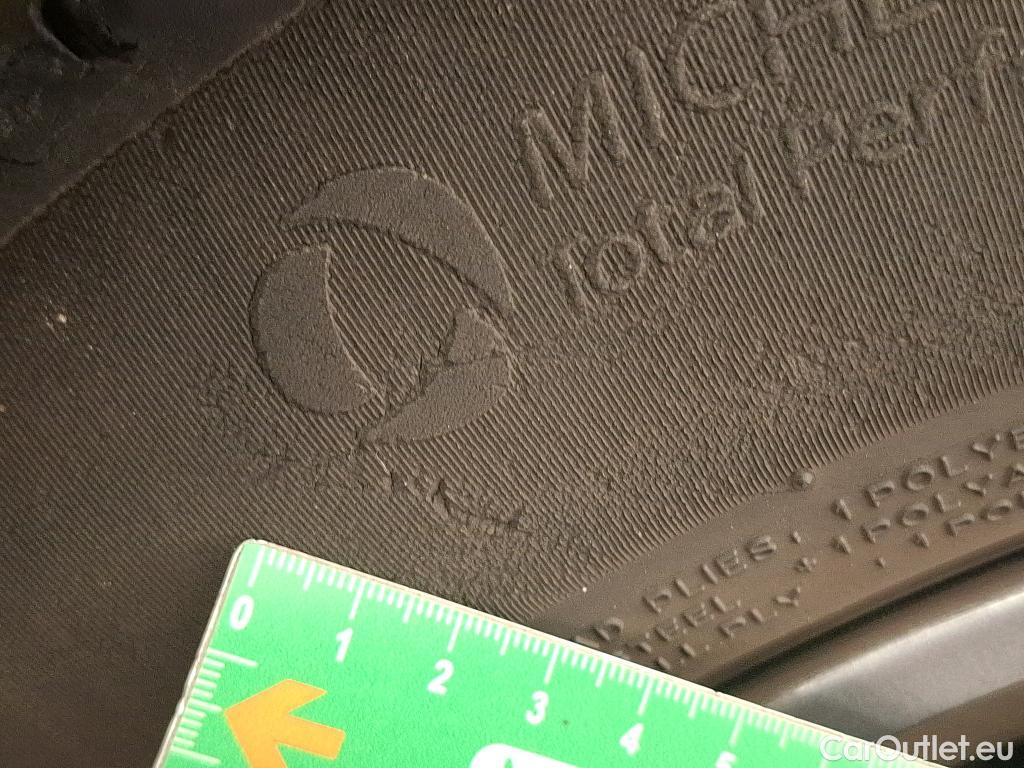  Citroen  DS3 3 Crossback Business 1.2 PureTech 130CV BVA8 E6d #18