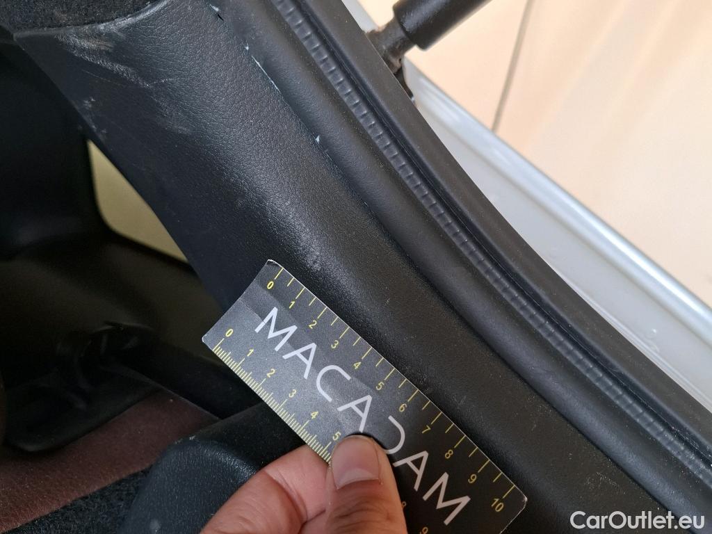  Mazda  MX-30 MAZDA  / 2019 / 5P / SUV e-Skyactiv 145ch Mako Industrial Vintage #37