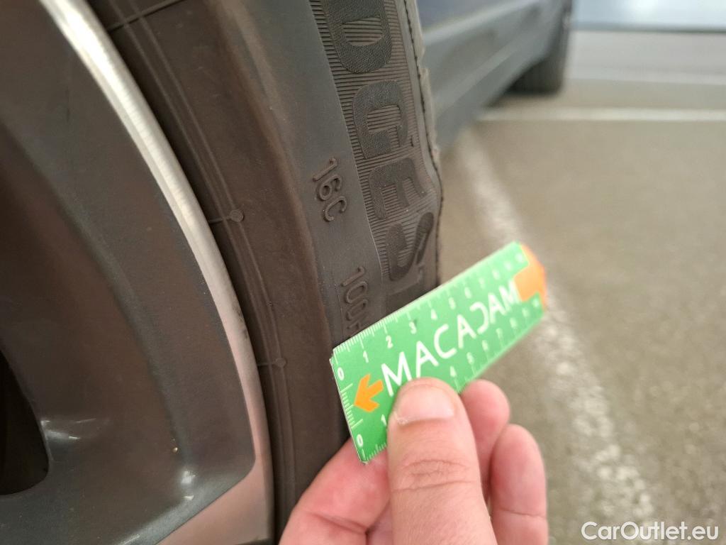  Bmw  X2 BMW  / 2017 / 5P / SUV xDrive25e Business Design BVA6 #31