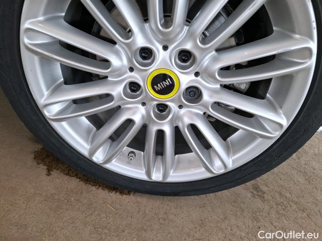  Mini  Mini   / 2014 / 3P / Berline Cooper SE Finition Greenwich 184 ch BVA #67