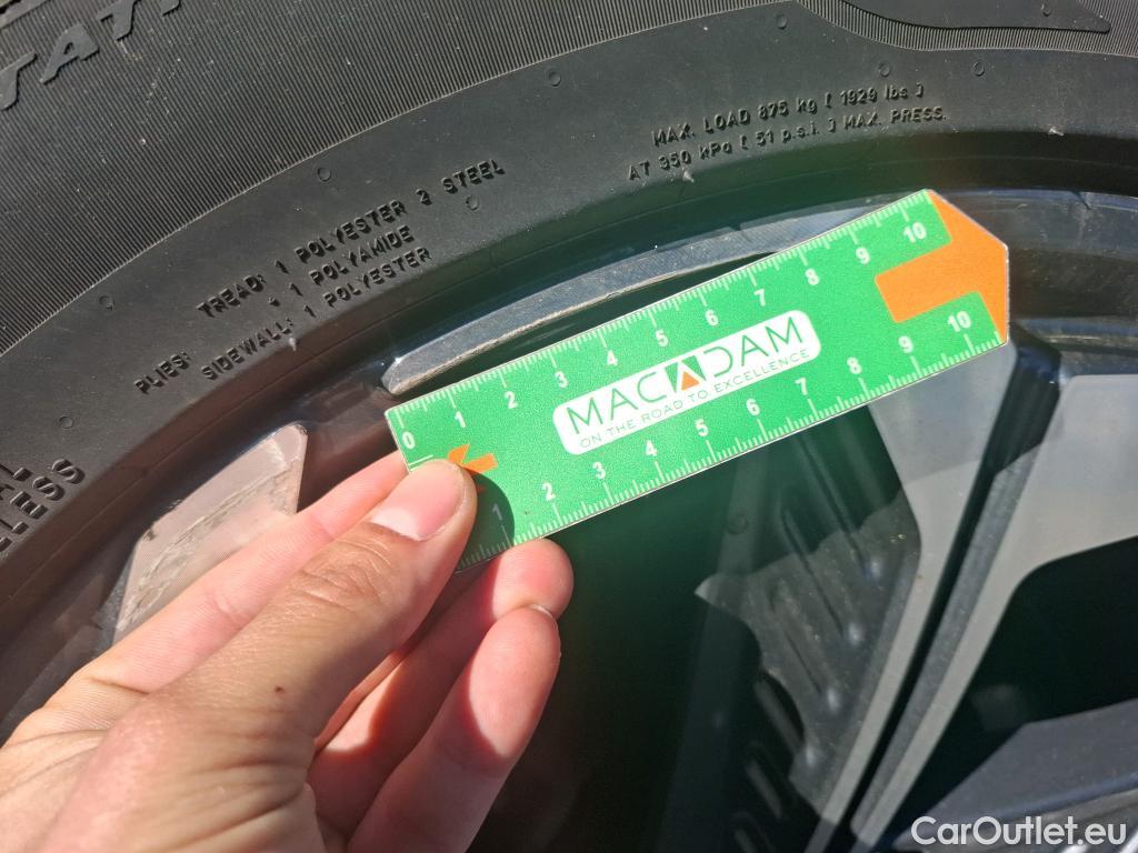  Hyundai  Tucson HYUNDAI  / 2020 / 5P / SUV 1.6 PHEV 265 HTRAC BUSINESS 4WD AUTO #28