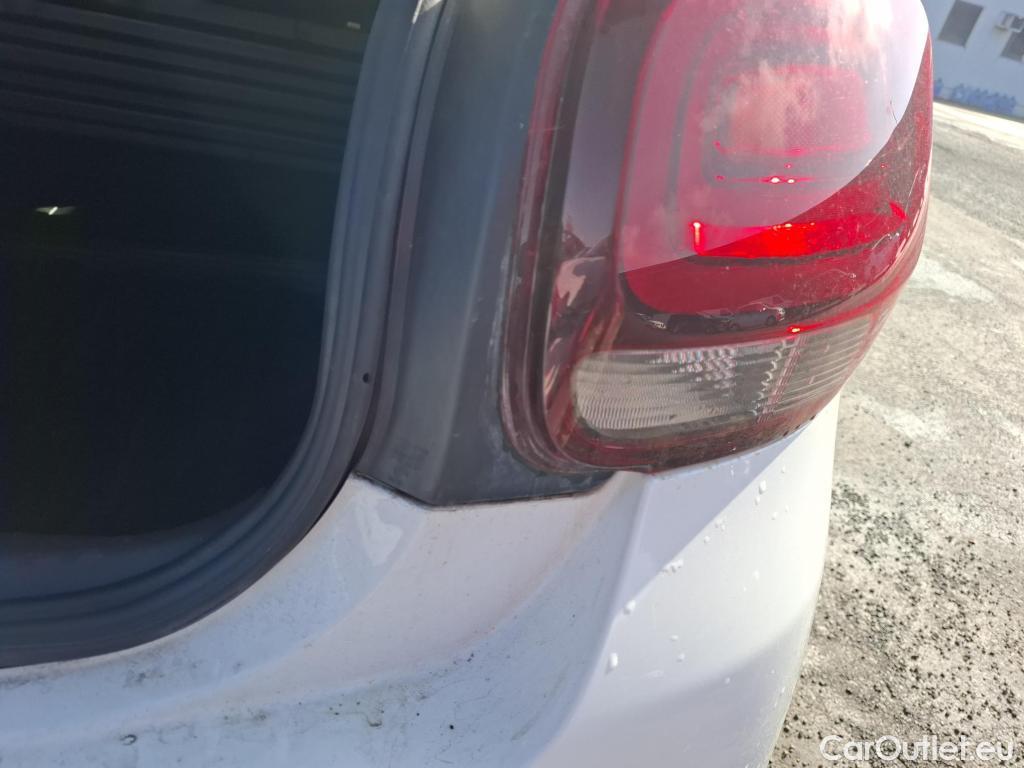  Citroen  C3  Société Feel 1.5 BlueHDI 100CV BVM5 E6dT #1