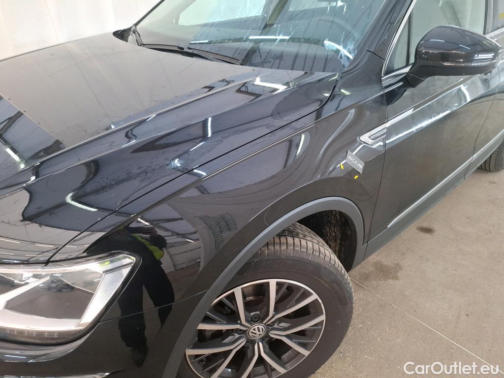  Volkswagen  Tiguan VOLKSWAGEN  Allspace / 2017 / 5P / SUV 2.0 TDI 150 BVM6 Confortline Business #20