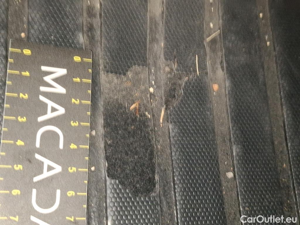  Peugeot  2008  Allure 1.2 PureTech 130CV BVM6 E6d #15