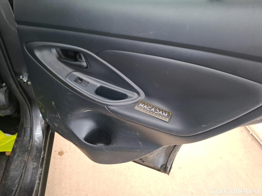  Toyota  Yaris Cross TOYOTA  Hybride / 2021 / 5P / SUV 1.5 HYBRID 116H DESIGN AWD AUTO #20