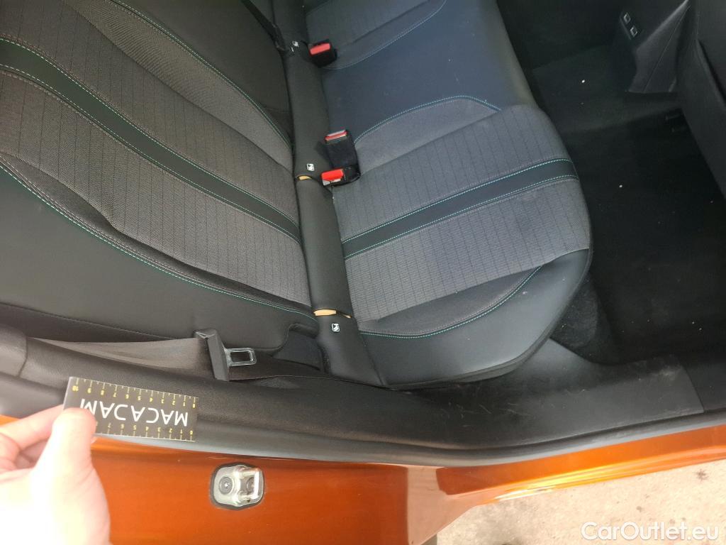  Peugeot  2008  Allure 1.2 PureTech 130CV BVM6 E6d #17