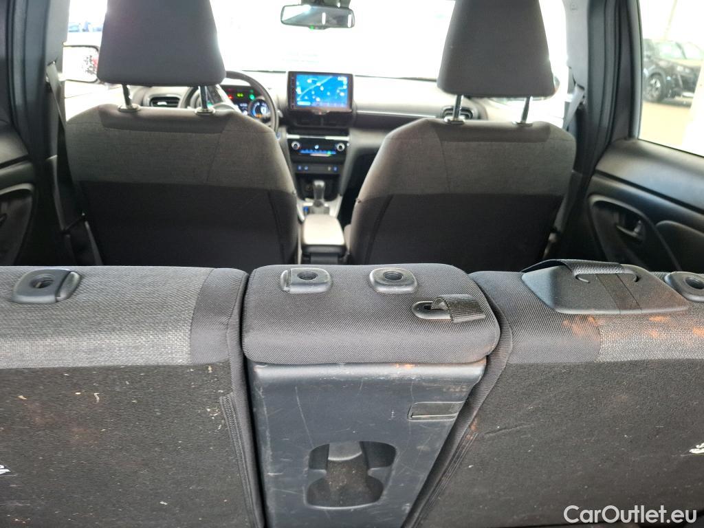  Toyota  Yaris Cross TOYOTA  Hybride / 2021 / 5P / SUV 1.5 HYBRID 116H DESIGN AWD AUTO #3