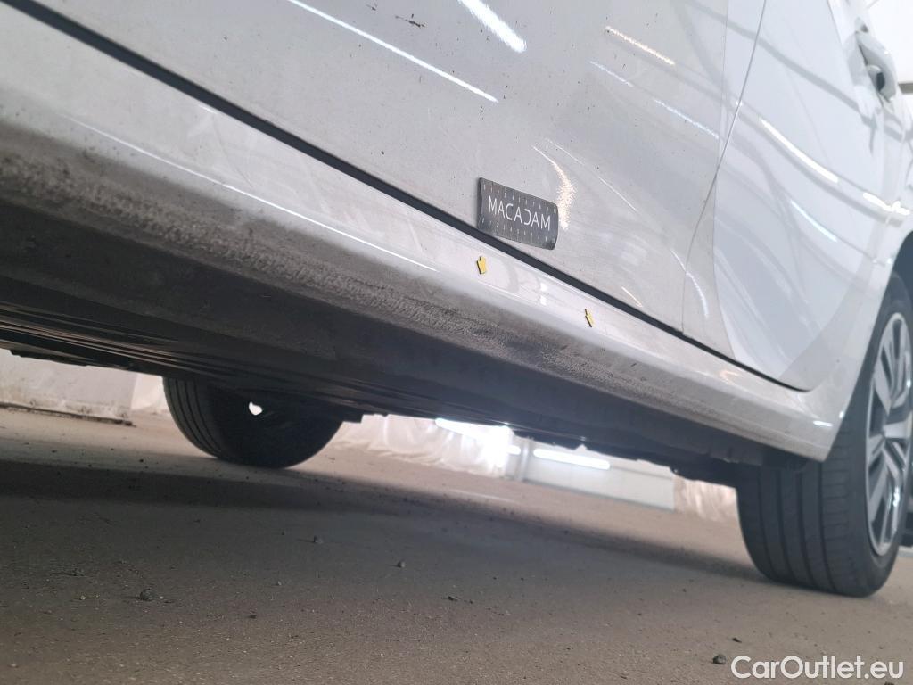  Peugeot  208  Active Business 1.2 PureTech 100CV BVM6 E6d #23