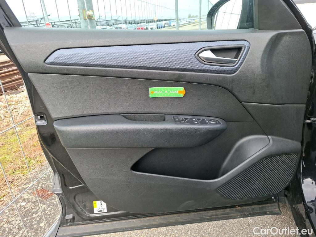  Renault  Arkana RENAULT   2021  5P  SUV Business TCe 140 EDC #7