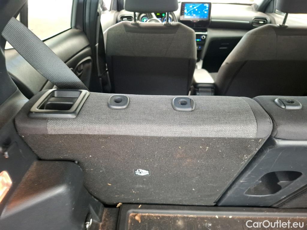  Toyota  Yaris Cross TOYOTA  Hybride / 2021 / 5P / SUV 1.5 HYBRID 116H DESIGN AWD AUTO #1